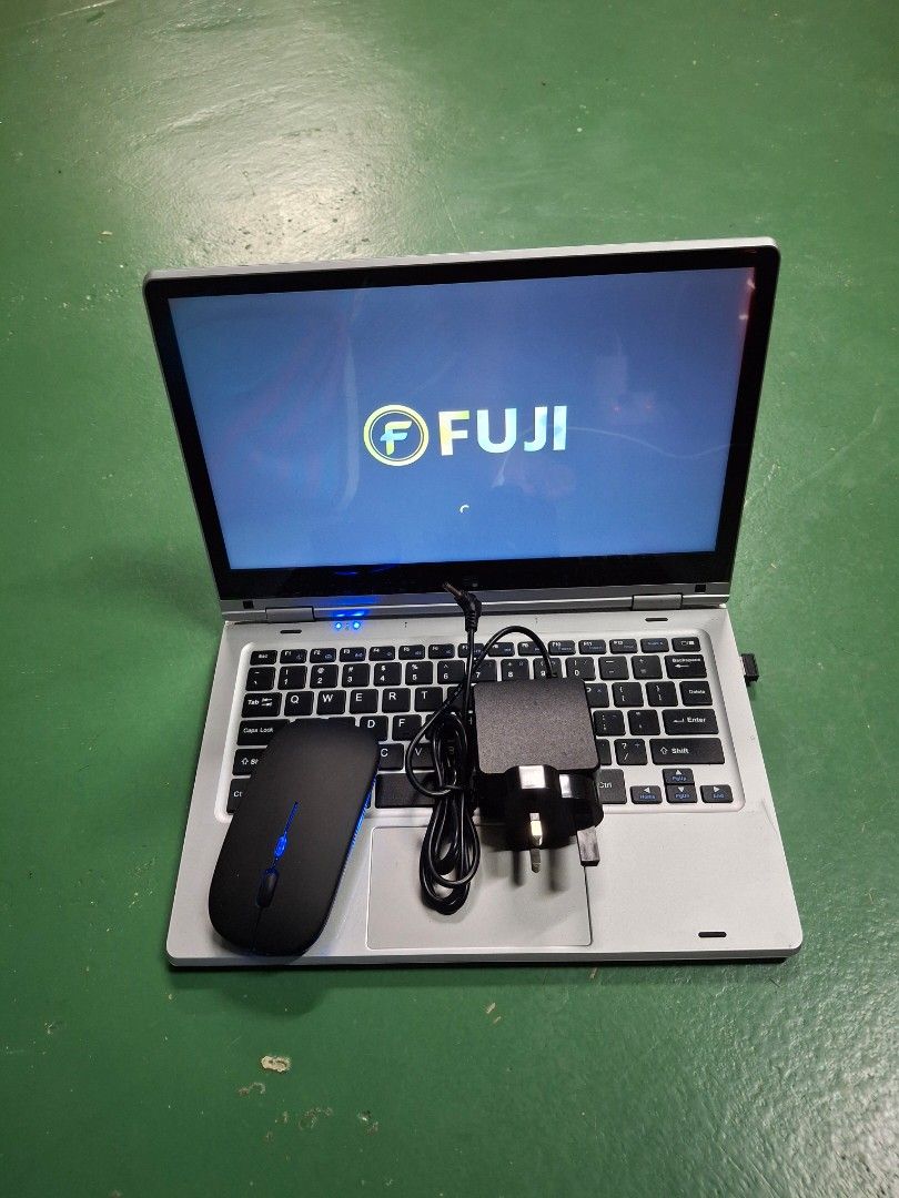 Laptop406105375271168000