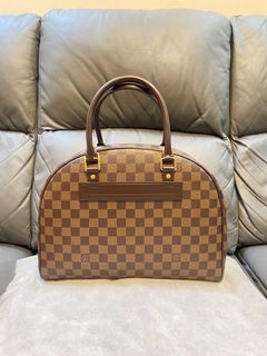 (Category: ) located in . Submitted by juju_closet (Listing ID 1348392711, Image 1). Description: .