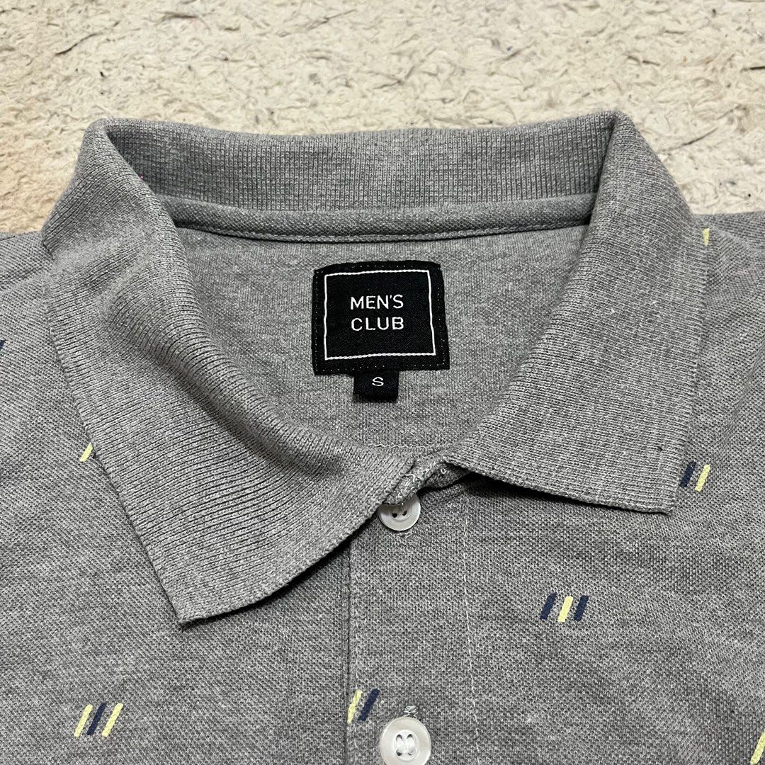 Men’s Polo (Category: Tshirts & Polo Shirts ) located in Manila. Submitted by etcetero (Listing ID 1348429231, Image 2). Description: - Still presentable and in good condition.