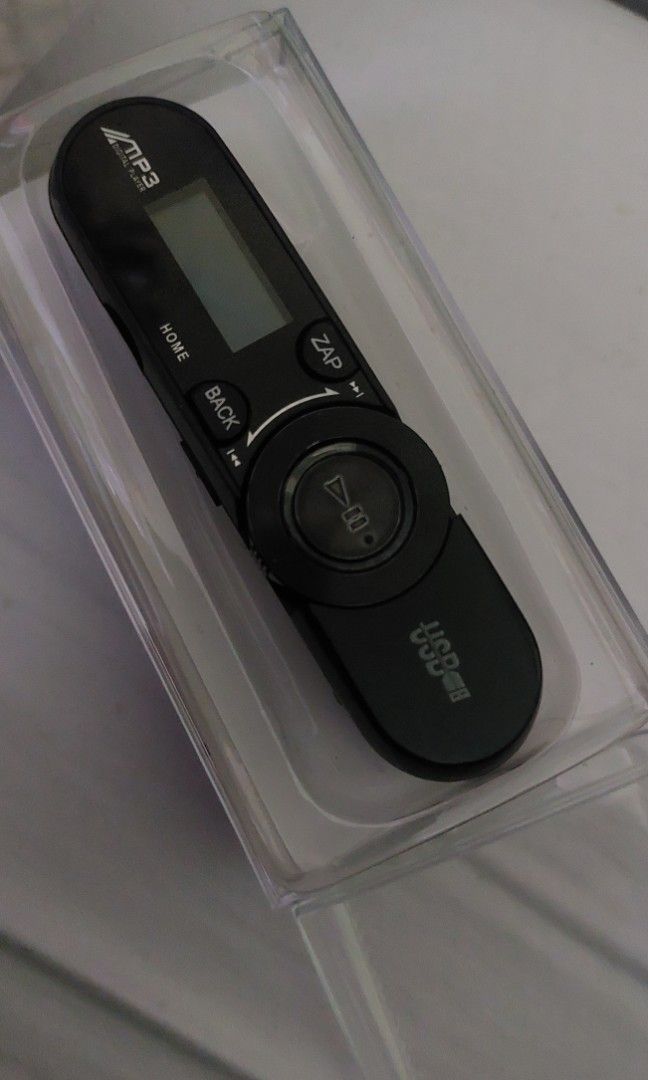 Mp3 player usb (working but not charging) (Category: Portable Music Players) located in Paranaque City. Submitted by clcgshopp_ (Listing ID 1348313414, Image 1). Description: WYSIWYG, working siya pero it doesn't charge or anything. 2pcs available MOD: J&T MOP: GCASH/MAYA/BANK TRANSFER LOC: PARAÑAQUE CITY.
