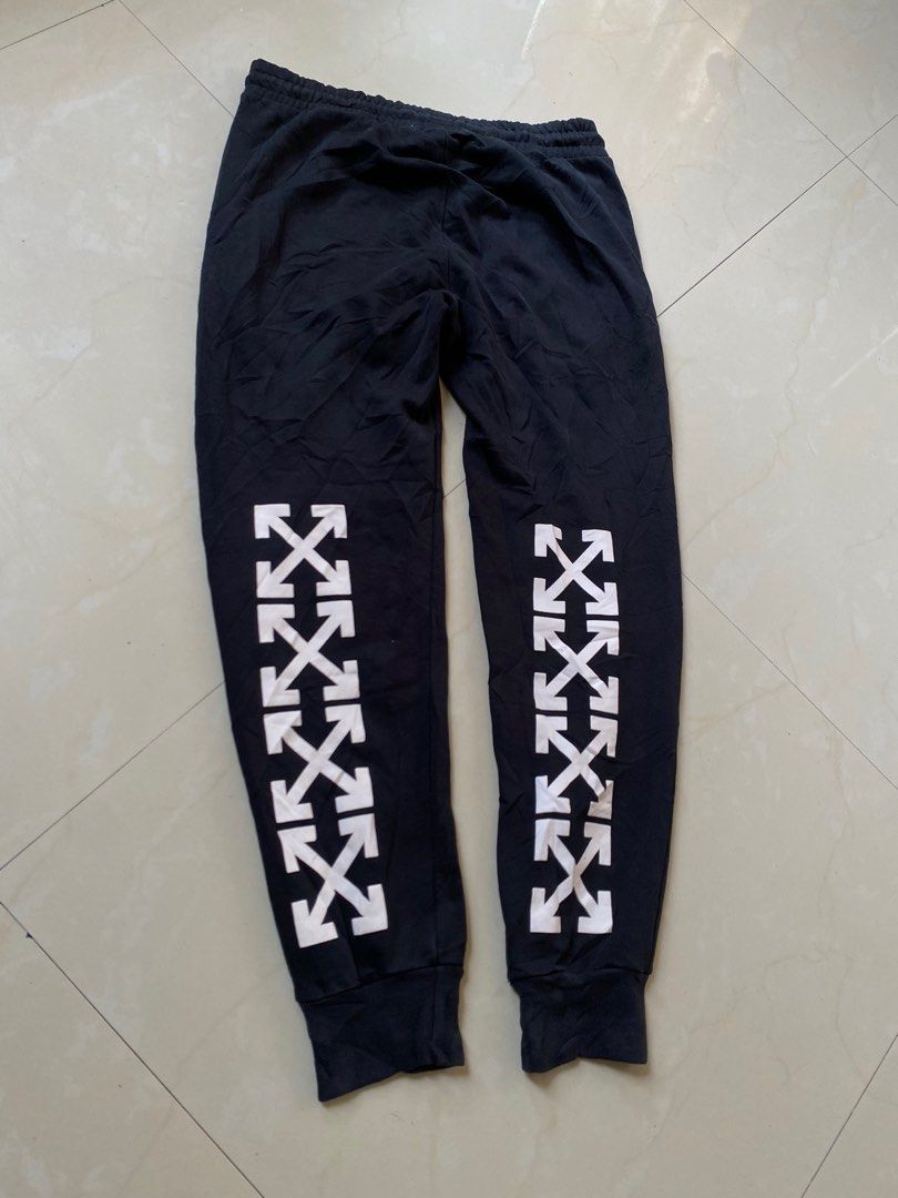 OFF-WHITE JOGGING PANTS (Category: Joggers) located in Bato. Submitted by lellsssie (Listing ID 1348253114, Image 2). Description: OFFWHITE JOGGING PANTS EXCELLENT CONDITION NO ISSUE COLOR RATE 9.8/10 SIZE MEDIUM ( 30-34x38 ) .