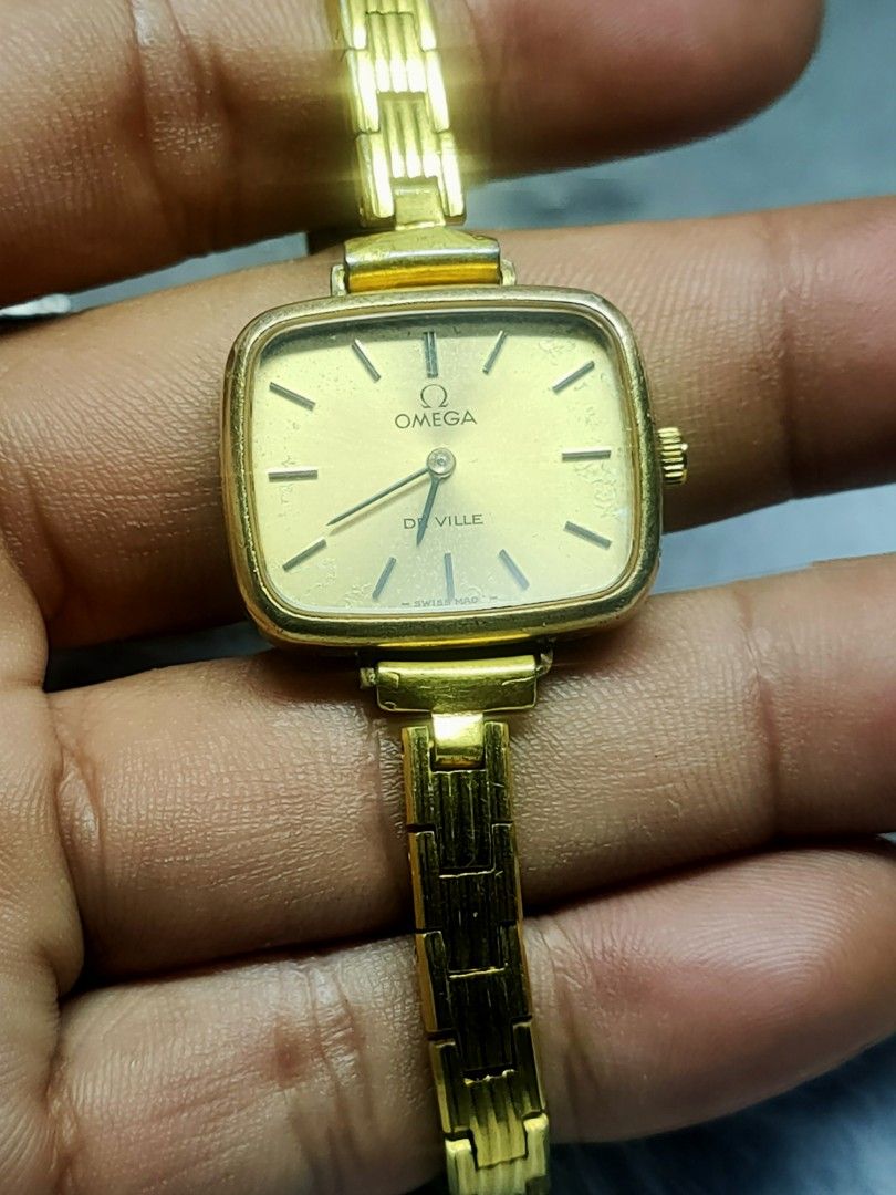 Omega De Ville (Category: Women's Watches) located in Pagbilao. Submitted by eugene1079 (Listing ID 1348344315, Image 1). Description: vintage omega de ville manual wind caliber 625 AM crown and bracelet some patina on dial good running condition.