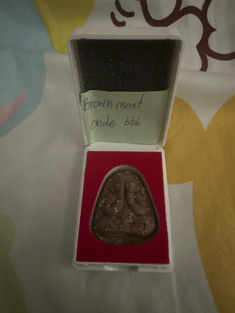 Pidta special code 666 (Category: Religious Items) located in Singapore. Submitted by jonnix93 (Listing ID 1348287283, Image 2). Description: Not worn Original temple box .