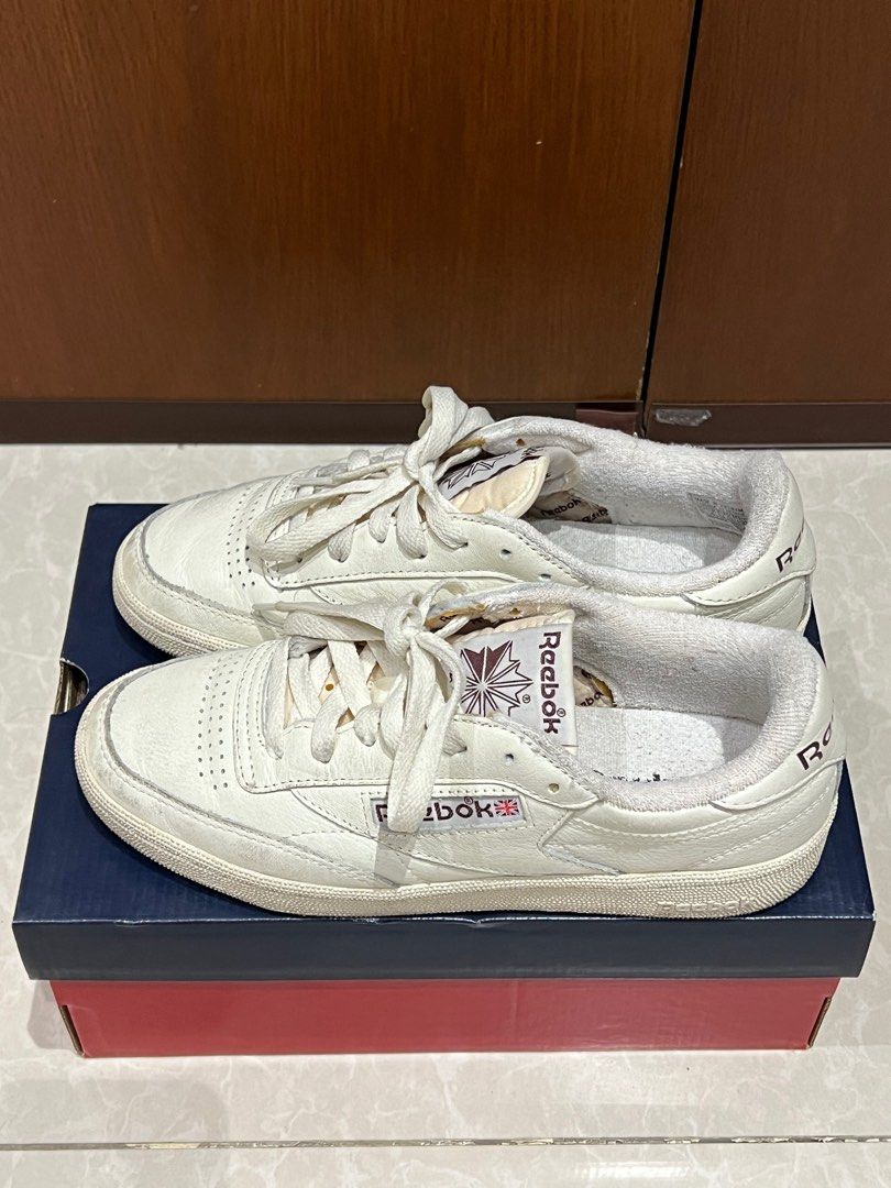 Reebok Club C 85 Vintage (Category: Sneakers) located in San Juan City. Submitted by fairy00 (Listing ID 1348307994, Image 2). Description: Color: Maroon Size: 5.5 US M / 7 US W Bought from sports central (can show receipt if needed) for ₱4.5k Slight stains and dirt (can easily clean it off) RFS: too narrow for my feet 📍San Juan City.