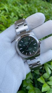 (Category: ) located in . Submitted by WellWatches (Listing ID 1348430358, Image 1). Description: .