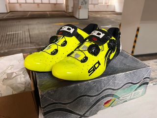 （分類：）位於 。 由 snakemily 提交（商品編號 1348380746，圖片 1）。簡介： 。