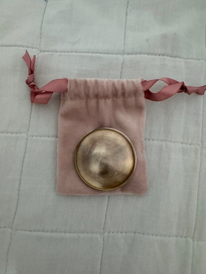 Silver cups for nipple after breastfeeding (Category: Breastfeeding & Bottle Feeding) located in Marikina City. Submitted by bangsfrancisco (Listing ID 1348305547, Image 1). Description: Good as new No box.