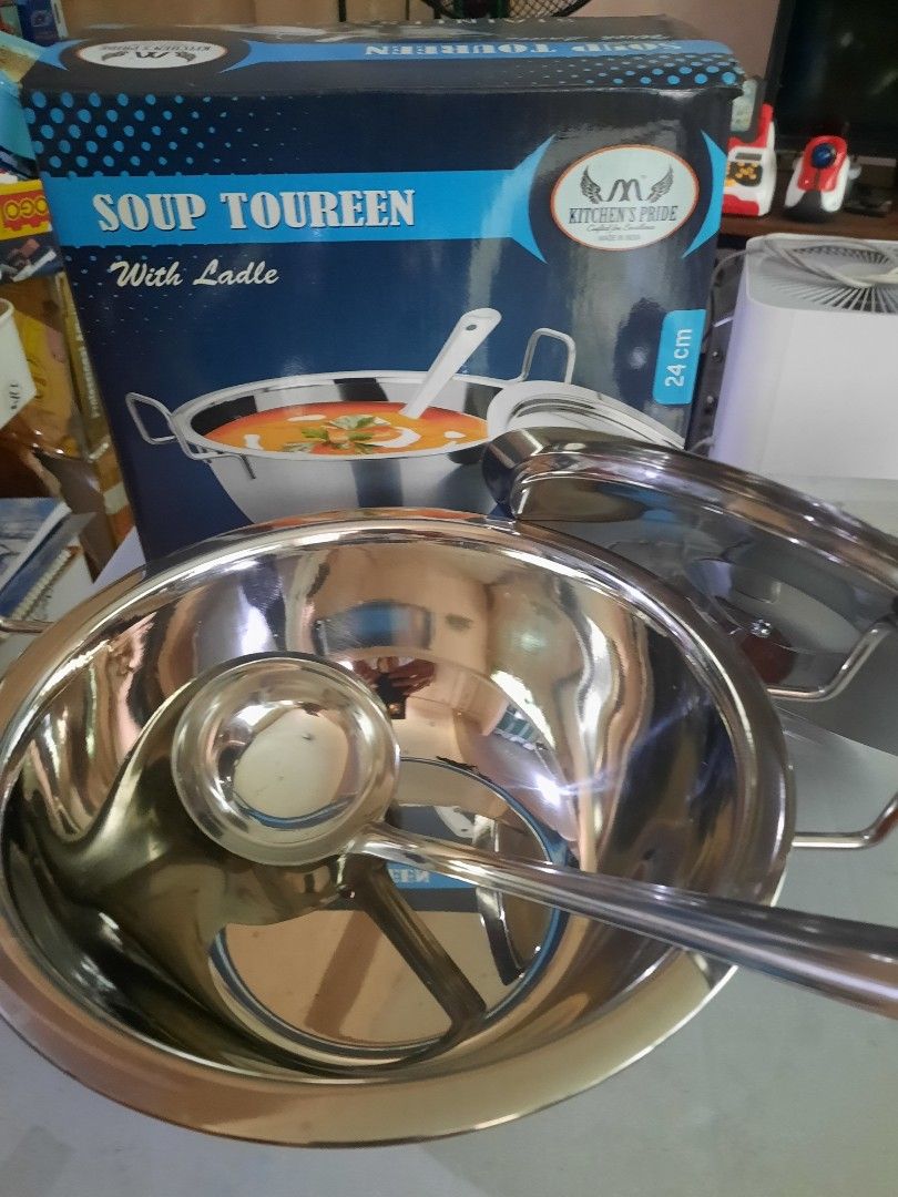 Soup Toureen (Category: Cookware & Accessories) located in Makati City. Submitted by emyems (Listing ID 1348227892, Image 1). Description: Soup Toureen with Ladle.
