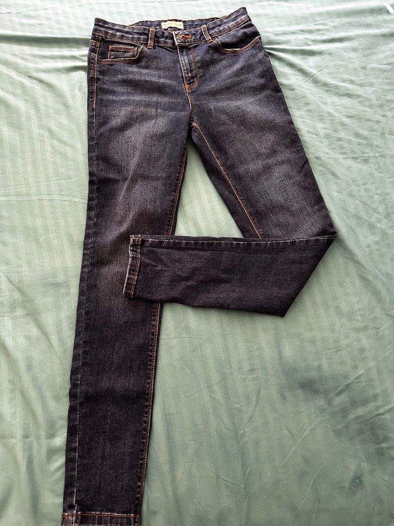 Springfield Jeans (Category: Jeans) located in Pasig City. Submitted by simplify.simplify (Listing ID 1348240567, Image 1). Description: Used only twice.