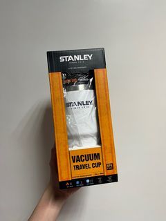 Stanley Adventure Vacuum Quencher 23oz