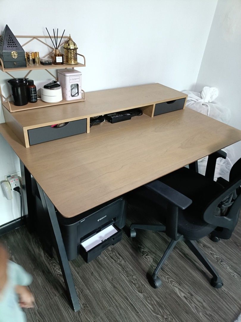 Study Table (Category: Tables & Sets) located in Singapore. Submitted by alynn19 (Listing ID 1348305357, Image 3). Description: selling off my study table. study table $100.