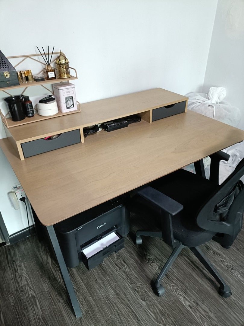 Study Table (Category: Tables & Sets) located in Singapore. Submitted by alynn19 (Listing ID 1348305357, Image 2). Description: selling off my study table. study table $100.