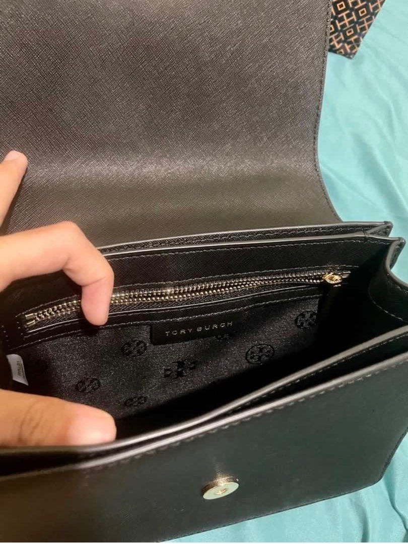 Tory Burch - Emerson Flap Adjustable Bag (Category: Luxury Bags & Wallets) located in Rizal. Submitted by shopiel (Listing ID 1348431836, Image 2). Description: 🔹PLEASE READ CAREFULLY BEFORE INQUIRING🔹 Tory Burch - Emerson Flap Adjustable Shoulder Bag - Authentic 100% - Bought in the US (Nov 2021) - Original price: $213.43 - Receipt, gift receipt, card, paper bag, paper wrap included - Used thrice - Good as new - gold buckles -Price in Zalora a