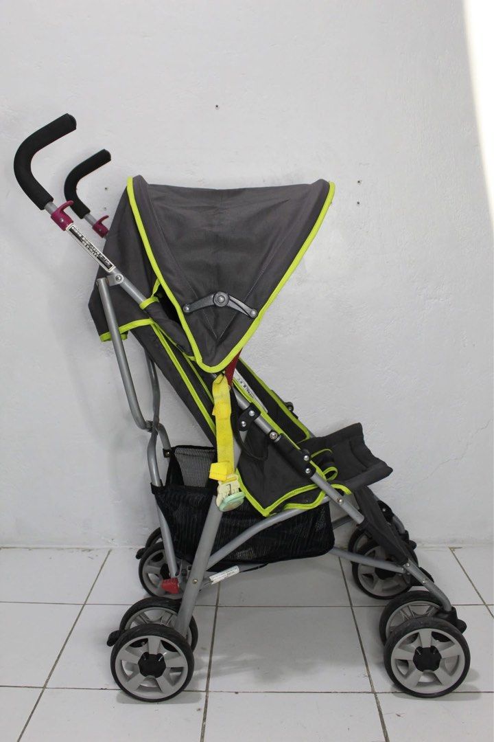 Umbrella Type Stroller for Toddler 🇯🇵 (Category: Strollers) located in San Fernando. Submitted by juls.japan.surplus (Listing ID 1348418265, Image 2). Description: Umbrella Type Stroller for Toddler Heavy-duty Compact and portable Lockable rear wheels Adjustable and removable canopy 2,000 pesos only.