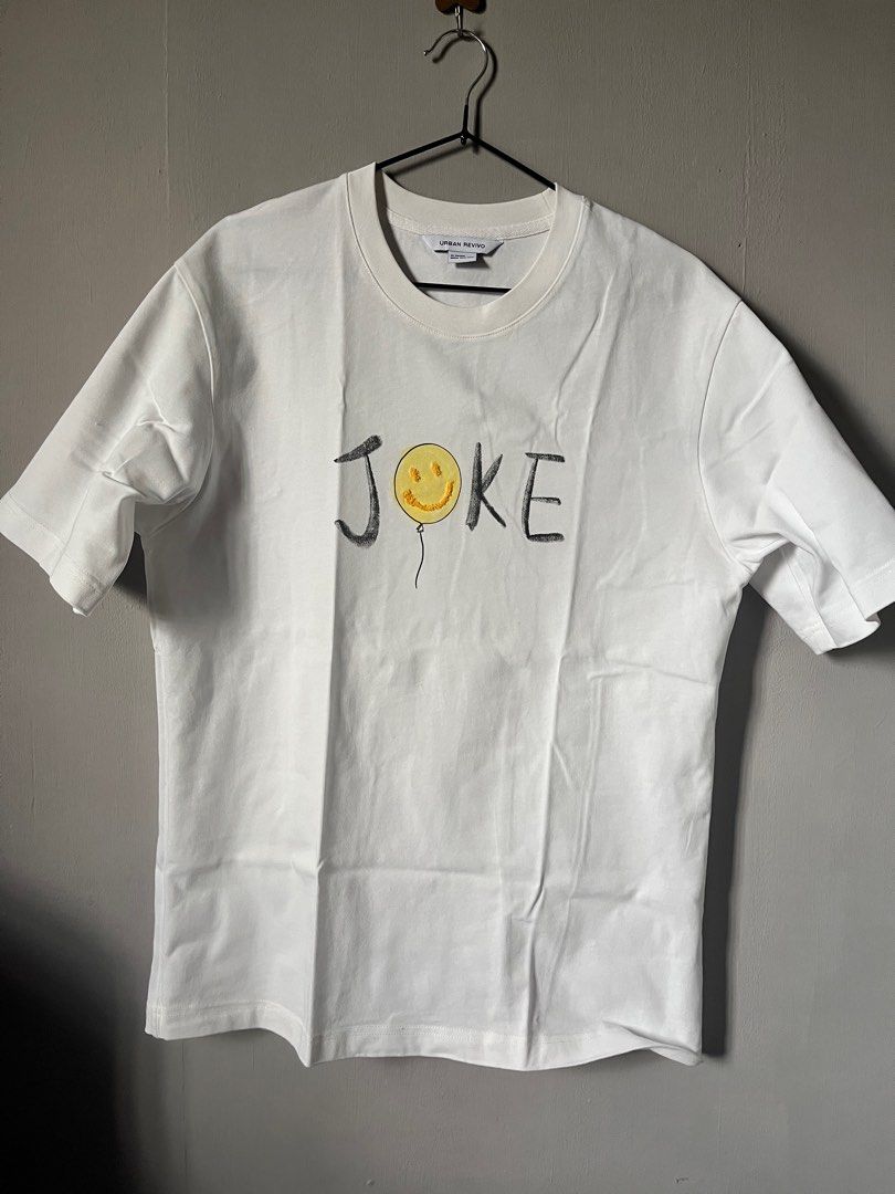 Urban Revivo shirt (Category: Tshirts & Polo Shirts ) located in Valenzuela. Submitted by baratoropa (Listing ID 1348276796, Image 2). Description: Used once. Bought for 1295 pesos Dimensions Length - 27.5 inches Width - 19.5 inches Shoulder to shoulder - 17.5 inches Sleeve - 9.5 inches.