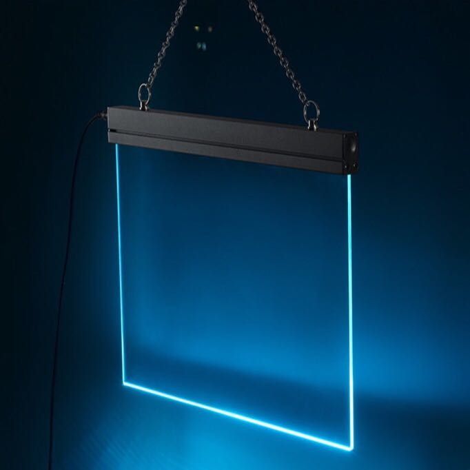 💥100%全新 LED彩燈告示板 Pop LED Board （分類：燈飾）位於 Hong Kong。 由 tramps 提交（商品編號 1344974352，圖片 1）。簡介： 💥全新LED彩燈告示板 💥Size: 325x239mm 💡藍、綠、紅、黃、紫、白多色LED燈光，可定色、漸變、閃爍多種效果。 💡USB供電 💥💥💥可吊可座枱(配件不包含吊掛鏈條)💥💥💥。