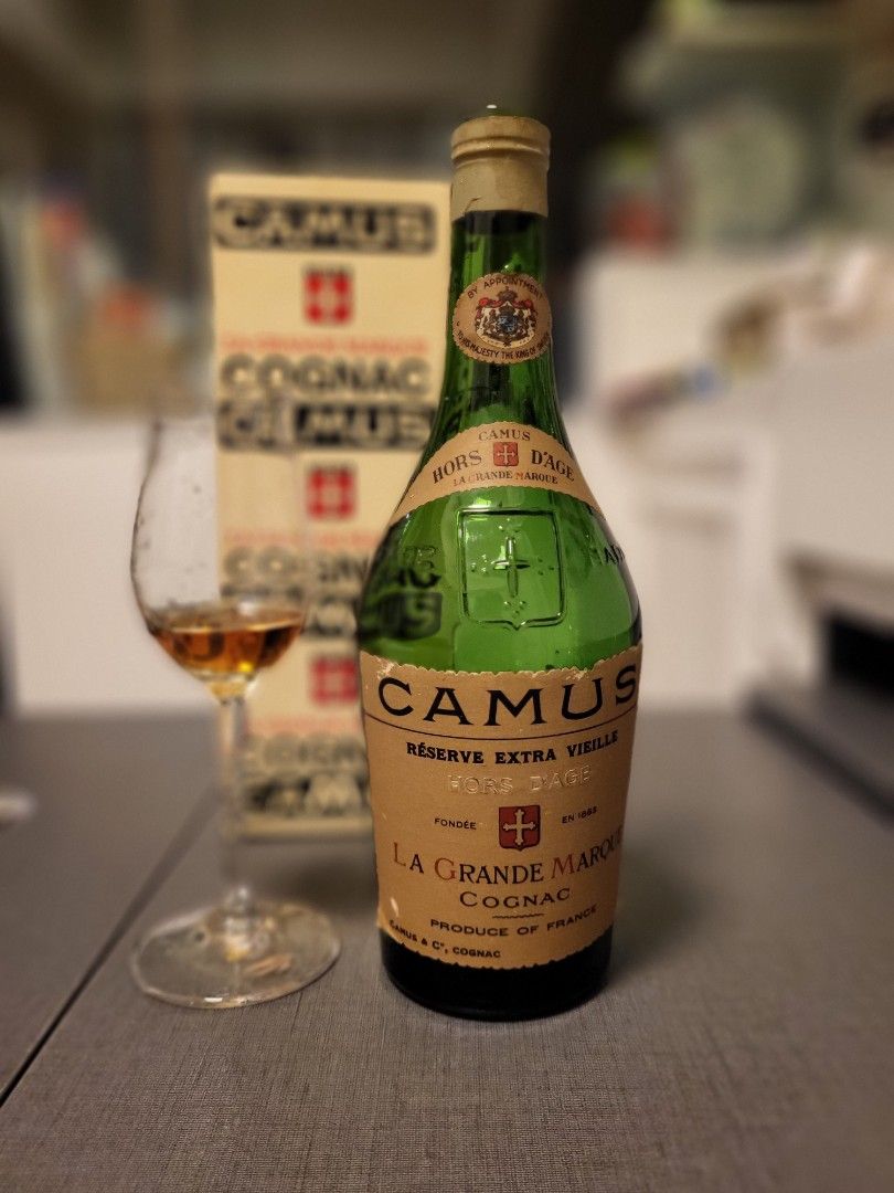 未開封　古酒CAMUS Réserve Extra Vieille ブランデー ○・未開栓 古酒 CAMUS RESERVE EXTRA 【古酒】CAMUS HORS D'AGE EXTRA