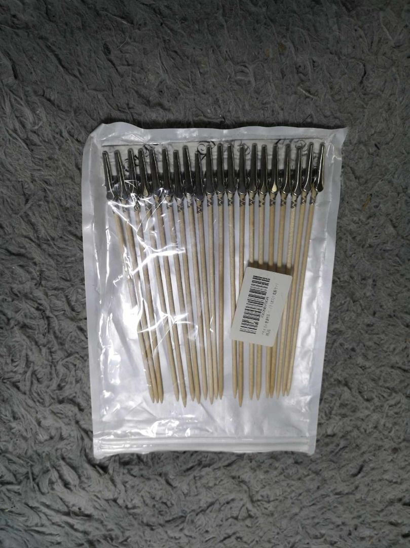 Alligator Clip Stick For Air Brush (Category: Stationery & School Supplies) located in Santa Cruz. Submitted by jmy_surplus.2 (Listing ID 1344958978, Image 1). Description: Size ; L - 17 W - 13 Color ; Brown Type ; Clip Stick Brand ; No brand Material ; Wood , Steel Style ; Clip Stick LG - 93 JMY 4.