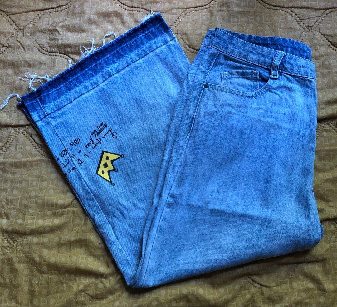 Baggy Jeans (Category: Jeans) located in Iriga City. Submitted by lovedeverything (Listing ID 1344993569, Image 2). Description: ⊹₊⟡⋆ PRELOVED CLOTHES ⊹₊⟡⋆ 🏷️ 150.00 Waist: 28-29 inch Length: 33 inch MOP: Gcash or Bank Transfer Location: Iriga City, Camarines Sur Shipping Courier: JNT or LBC Strictly no cancellation. Payment first basis. Shipping fee should be handled by the buyer. No to bugos buyer please! 🙏🏻🧿 #prelovedclothes.