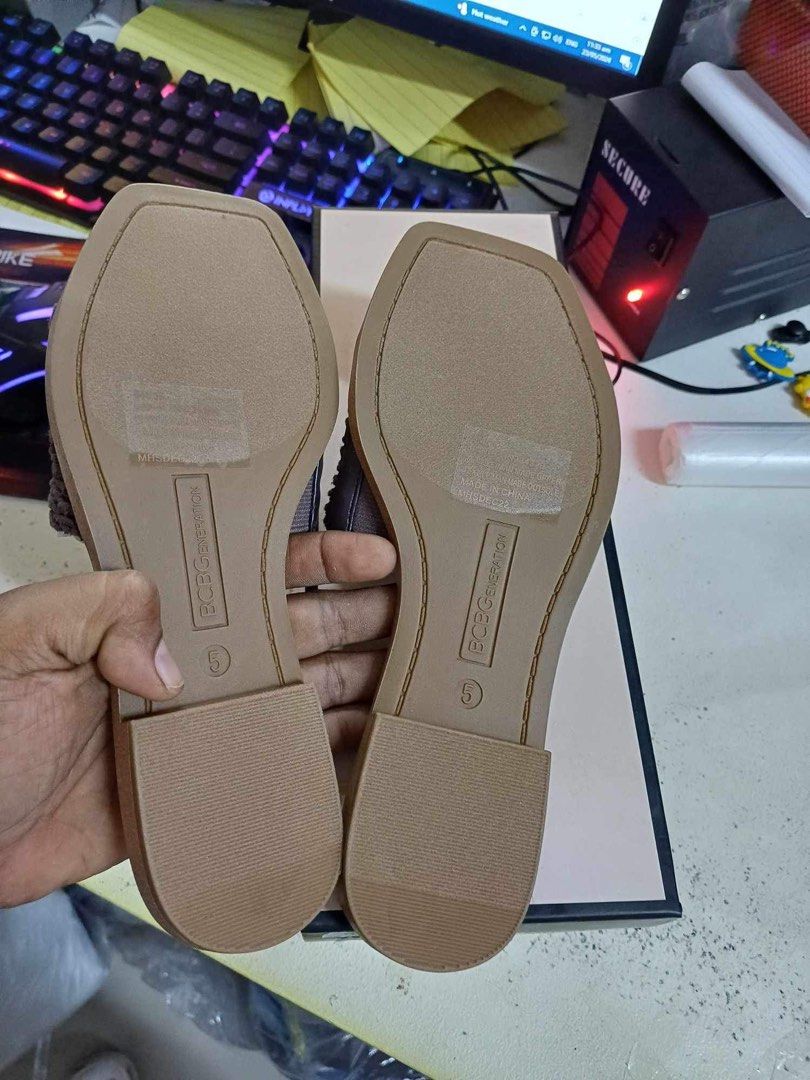 BCBG Sandals US5 - BNEW (Category: Flats & Sandals) located in Quezon City. Submitted by queenofdstny (Listing ID 1345001529, Image 2). Description: Please see photos Fits US4-5-slim US5 FREE SF.