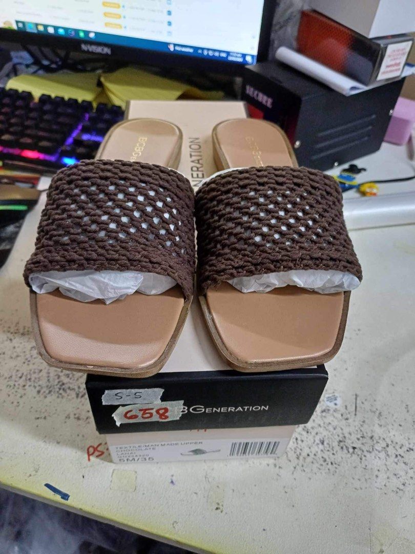 BCBG Sandals US5 - BNEW (Category: Flats & Sandals) located in Quezon City. Submitted by queenofdstny (Listing ID 1345001529, Image 1). Description: Please see photos Fits US4-5-slim US5 FREE SF.