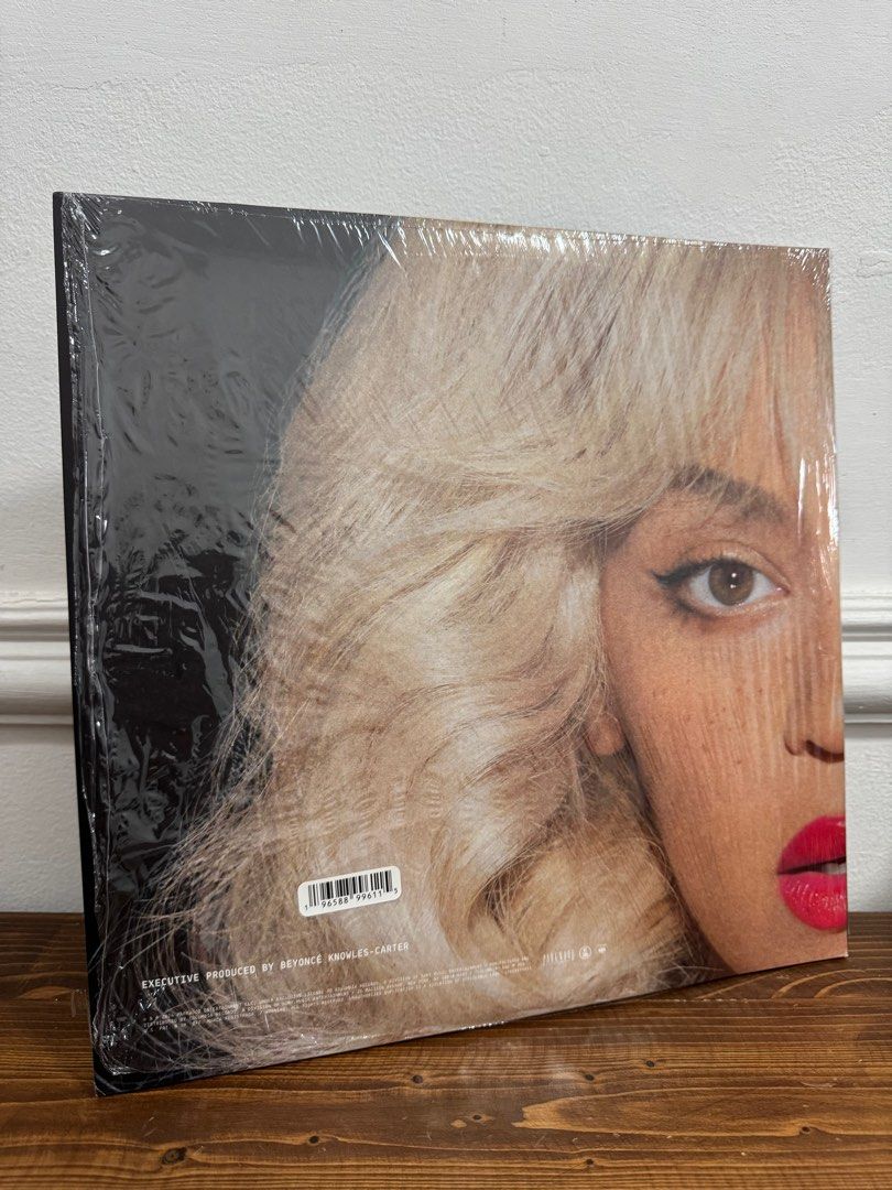 BEYONCE ‘COWBOY CARTER’ (RED VINYL) (Category: Vinyls) located in Cainta. Submitted by e.collections (Listing ID 1344941144, Image 2). Description: Beyonce ‘Cowboy Carter’ Limited Edition - red vinyl 2-disc album record Disc condition: near mint Sleeve condition: near mint (note: bottom of plastic sleeve already split; see last photo).