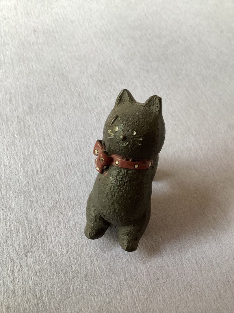 Black cat pot/cup hanger (Category: Other Kitchenware & Tableware) located in Davao. Submitted by eclectic1925 (Listing ID 1345087774, Image 2). Description: First to pay.