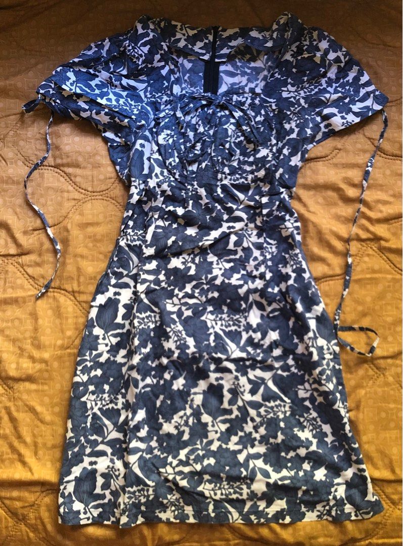 Blue Floral Dress (Category: Dresses) located in Iriga City. Submitted by lovedeverything (Listing ID 1344985662, Image 1). Description: ⊹₊⟡⋆ PRELOVED CLOTHES ⊹₊⟡⋆ 🏷️ 200.00 Size: S-M MOP: Gcash or Bank Transfer Location: Iriga City, Camarines Sur Shipping Courier: JNT or LBC Strictly no cancellation. Payment first basis. Shipping fee should be handled by the buyer. No to bugos buyer please! 🙏🏻🧿 #prelovedclothes .