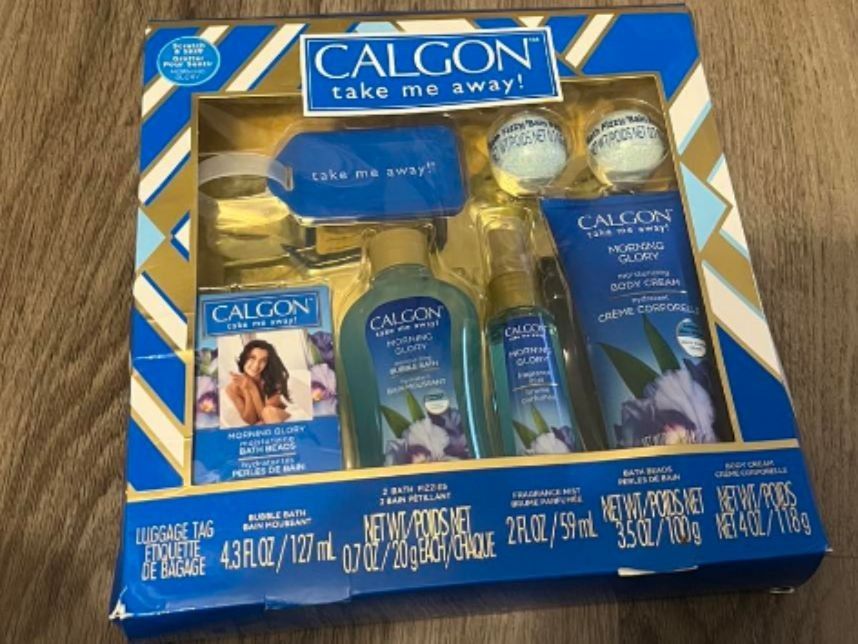 CALGON (Take Me Away) Bubble Bath Set (Category: Bath) located in Roxas City. Submitted by gandj8 (Listing ID 1344938395, Image 1). Description: Bubble Bath 127mL 2 Bath Fizzies 20g each Fragrance Mist 59mL Bath Beads 100g Body Cream 118g.