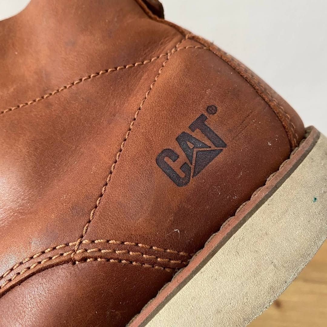 Caterpillar Cat Davis Mens Boots (Category: Boots) located in San Jose del Monte. Submitted by papayaph (Listing ID 1344999256, Image 3). Description: - Size 9 - Issue: Need Reglue, Sign of usage - Good condition.