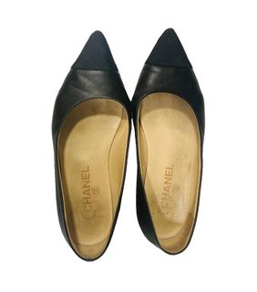 (Category: ) located in . Submitted by KZCloset (Listing ID 1345049151, Image 1). Description: .