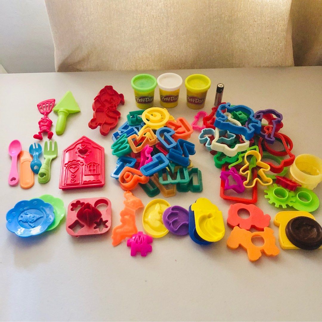 TAKE ALL Clay / Cookie Cutters (Category: Craft Supplies & Tools) located in Imus. Submitted by dyelinn (Listing ID 1335787440, Image 1). Description: Used Clay or cookie cutters from UK 77 pcs Clay/ Cookie cutters, 3 Play Doh (includes tools, random letters, shapes, animals, Christmas theme) ₱300.