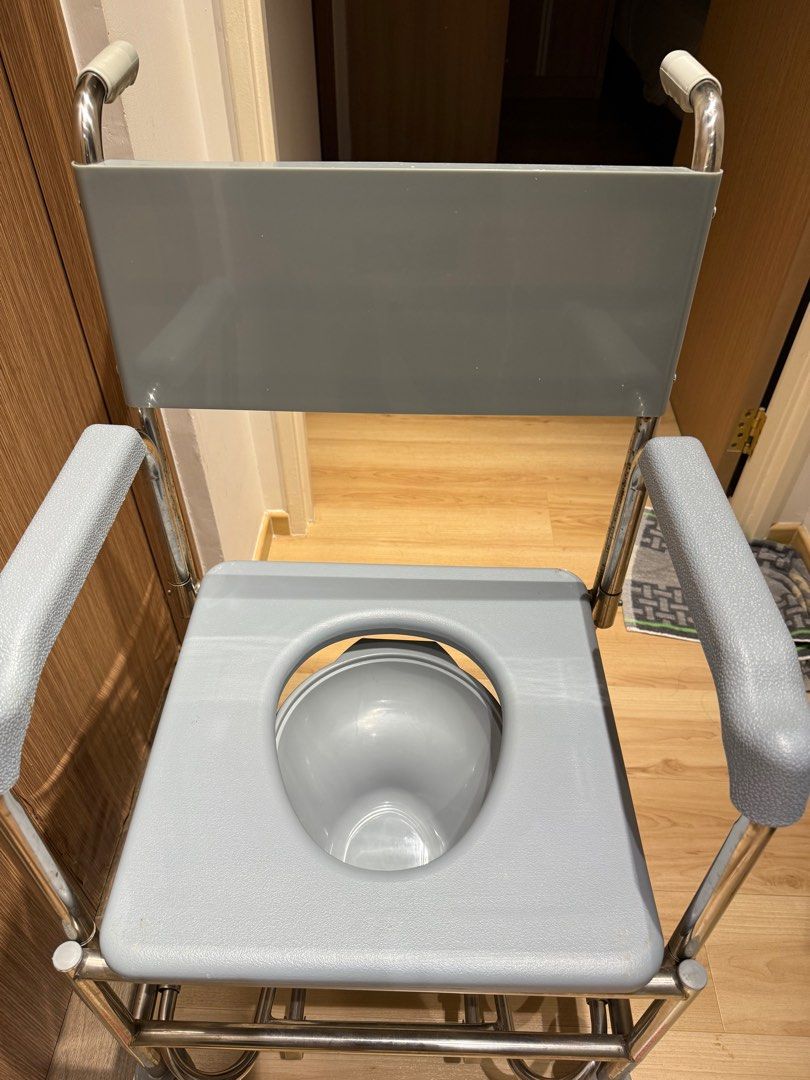 Commode (Category: Adult Incontinence) located in Singapore. Submitted by borsapasar (Listing ID 1344989692, Image 5). Description: Commode to bless for people who needs it. Very light use but as it’s store in the toilet this there’s some rust at the side Self pick up @ Sengkang west road 791457 .