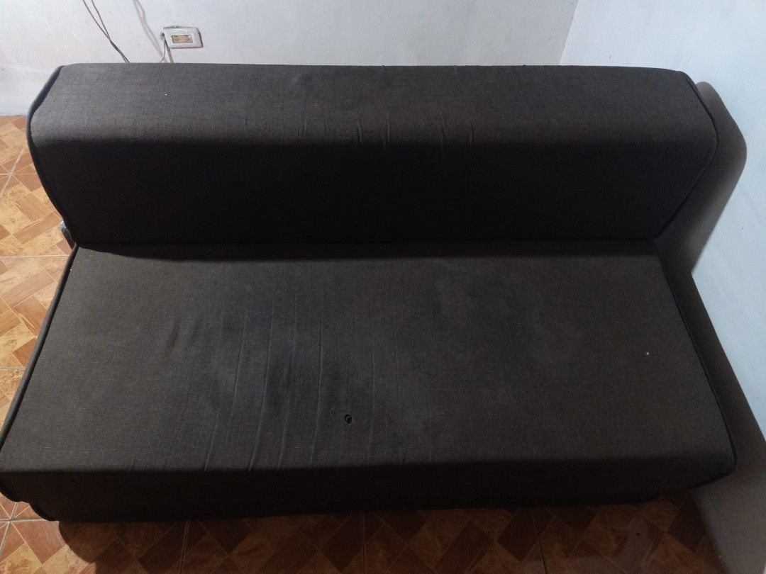 CONVERTABLE SOFA TO BED (Category: Sofas) located in Manila. Submitted by kayouyukiro (Listing ID 1345111753, Image 1). Description: GREAT CONDITON ONLY ISSUE IS THE SMALL HOLE.