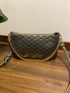 (Category: ) located in . Submitted by tinas_preloved (Listing ID 1345087971, Image 1). Description: .
