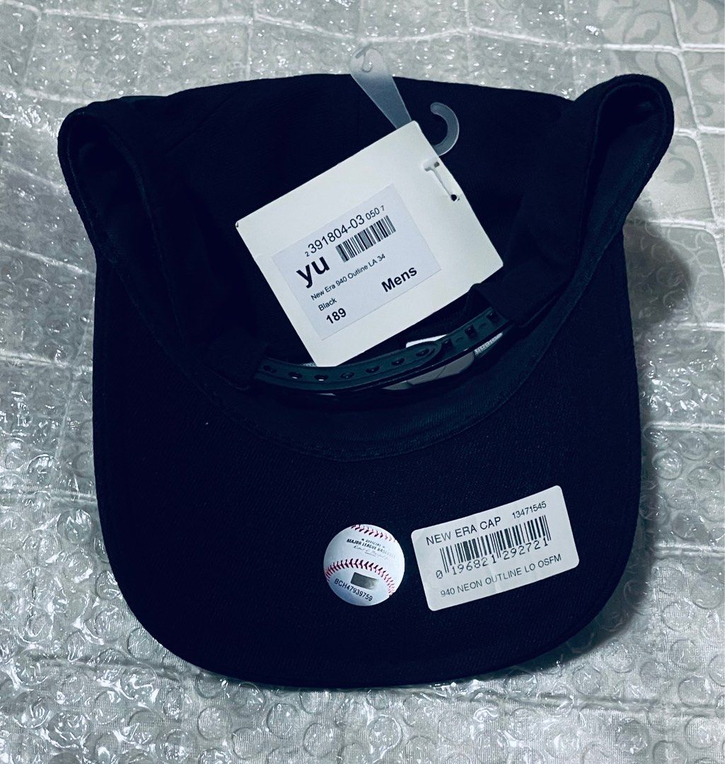 ERA Cap (Category: Caps & Hats) located in Singapore. Submitted by seriina (Listing ID 1344972413, Image 2). Description: Brand new Authentic ERA Cap Color - Black Due to the different monitor and light effects, the actual color of the item might be slightly different from the color shown in the pictures.