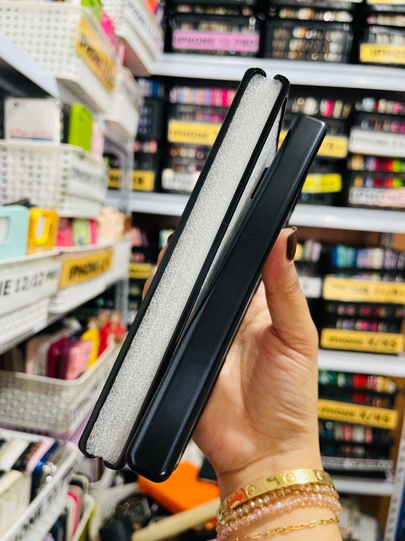 Huawei Mate X3 Case (Category: Cases & Sleeves) located in Mandaluyong City. Submitted by co.case (Listing ID 1344968670, Image 2). Description: .