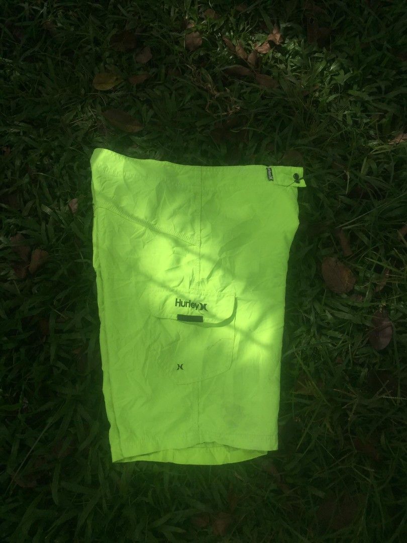 HURLEY NEON GREEN SHORTS (Category: Shorts) located in Manila. Submitted by beybbi (Listing ID 1345057932, Image 1). Description: HURLEY SHORTS NEED WASH.