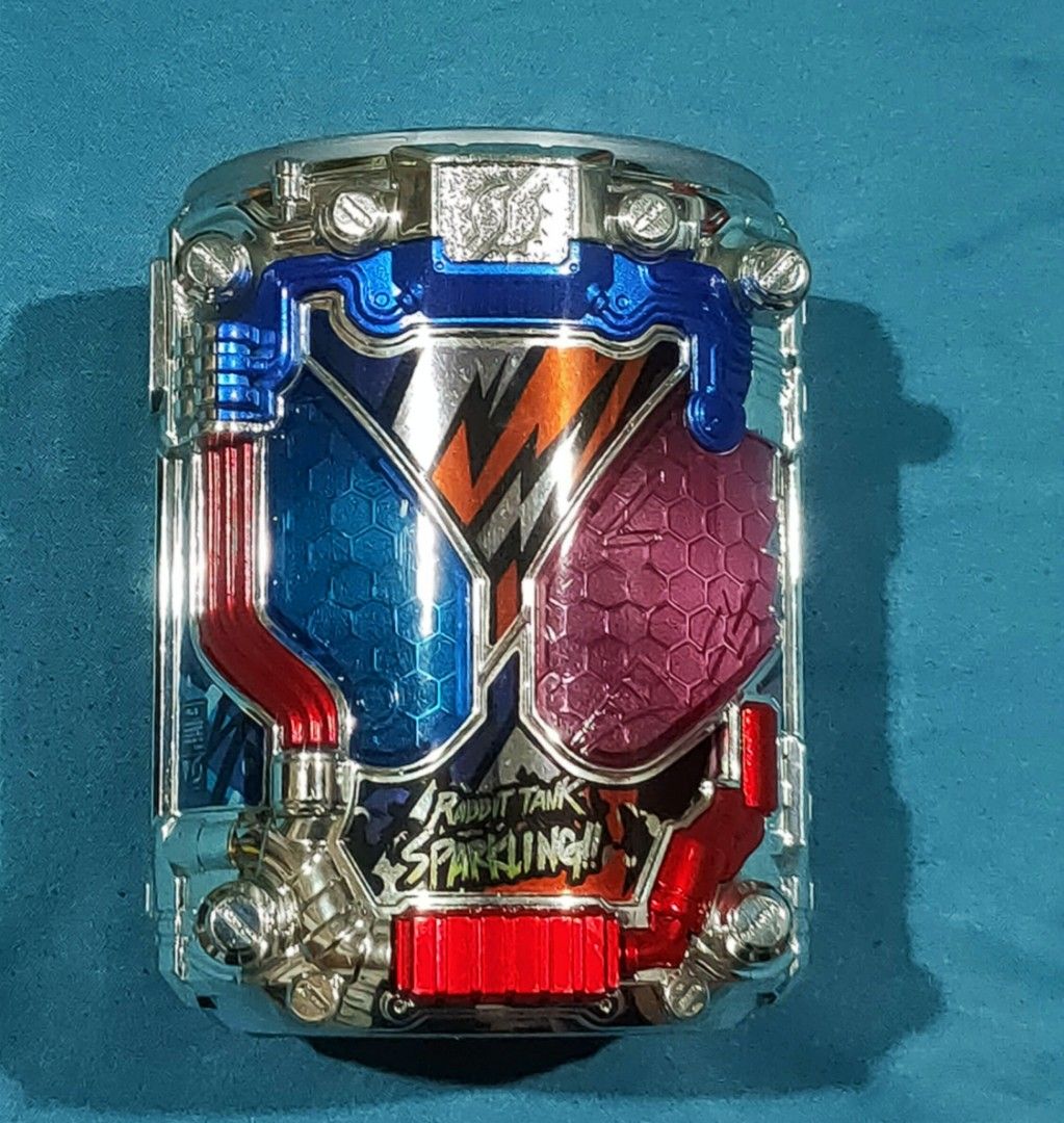 Kamen Rider Build DX Rabbit Tank Sparkling Full Bottle, Hobbies & Toys ...