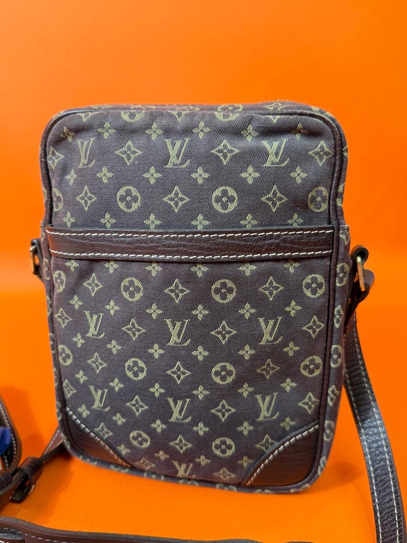 Lv danube minilin (Category: Luxury Bags & Wallets) located in Binalonan. Submitted by sheenaluxarchive (Listing ID 1344981920, Image 2). Description: Rank AB+ condition Orig guaranteed Sign of usage Still presentable! Check photos .