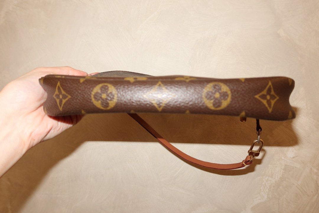 LV Pochette Accessoires (Category: Luxury Bags & Wallets) located in Quezon City. Submitted by buynsell_mnl (Listing ID 1344979857, Image 2). Description: Selling my preowned, authentic LV pochette! Dm me for more photos and for the code if needed • Used condition • Market price for the bag: PHP 40k + • Rush selling! .
