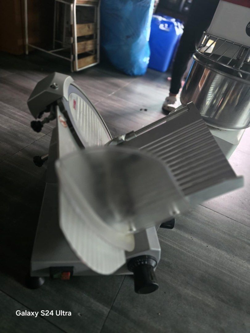 Meat slicer (Category: Everything Else Others) located in Quezon City. Submitted by vincentryang (Listing ID 1345021670, Image 2). Description: Meat slicer Bought for 17,000 Rarely used.
