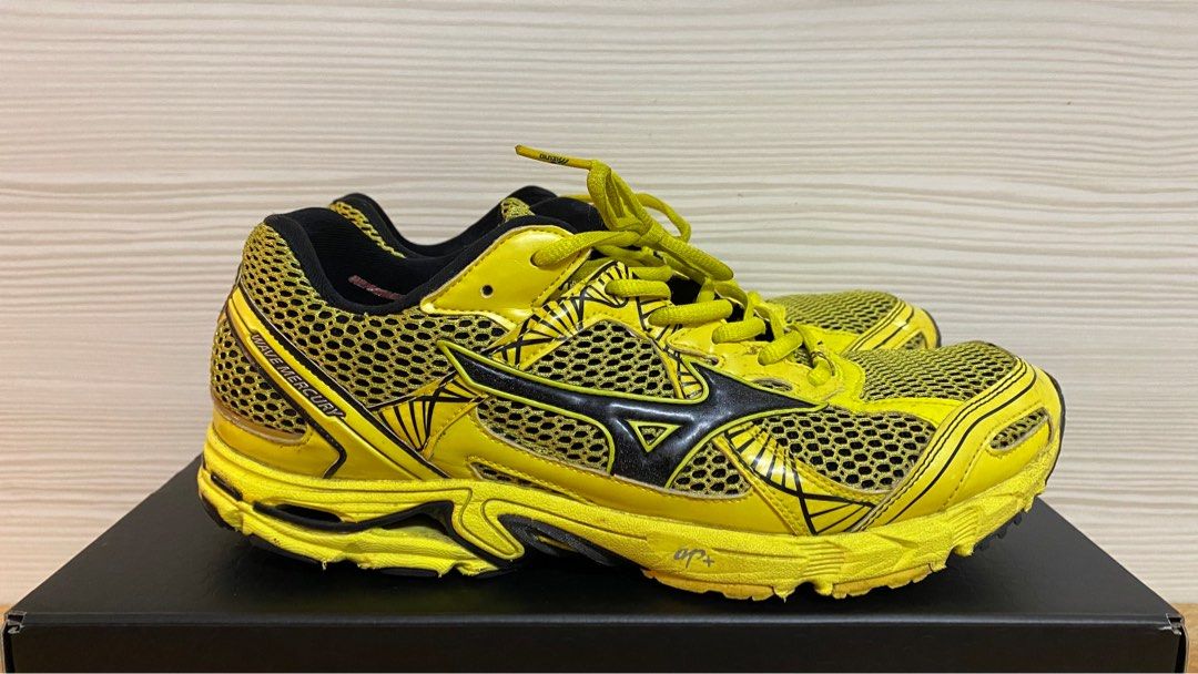 Mizuno wave mercury top