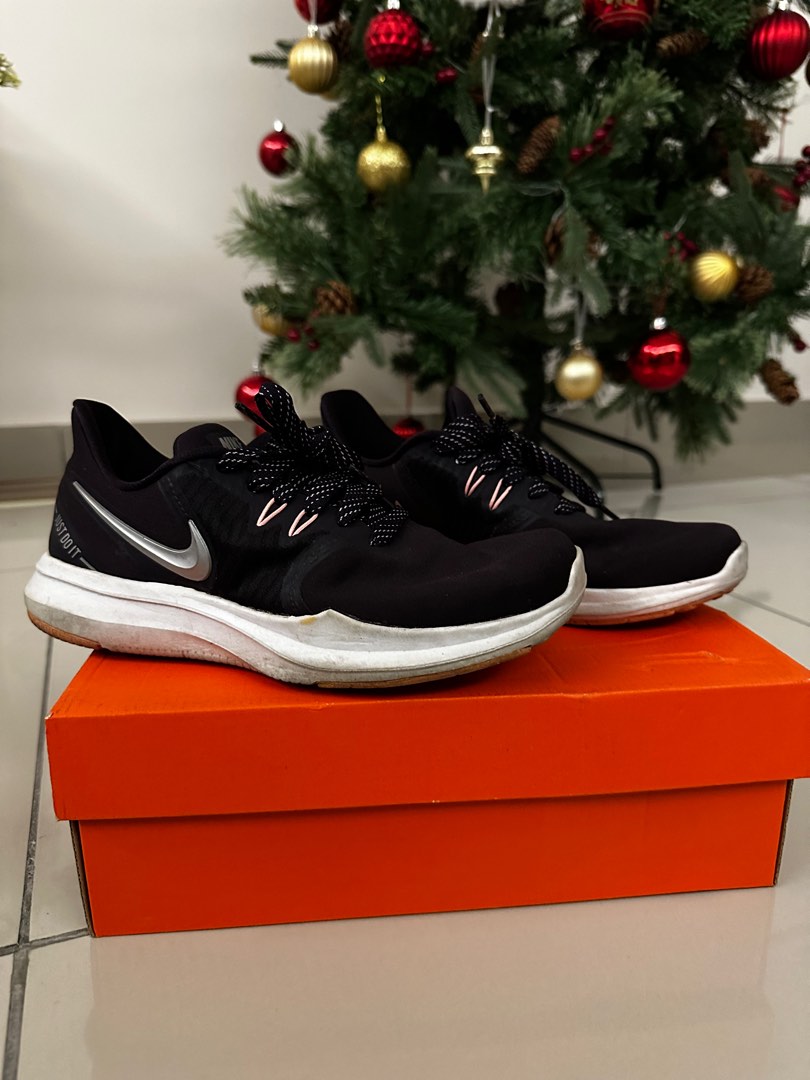 nike in season tr8 womens