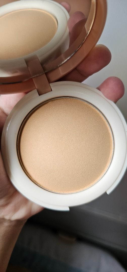 [Preloved] BLK - Airy Matte Perfecting Foundation (Butterscotch) (Category: Makeup) located in Manila. Submitted by ivym.s (Listing ID 1344944189, Image 3). Description: Brand: BLK Shade: Butterscoth Net Weight: 19g Condition: Like new (swatched only) Price is slightly negotiable. MOP: BPI, BDO, GCASH Shipping: Lalamove/Grab Express, LBC and J&T only, shouldered by buyer. Location: Pandacan, Manila..