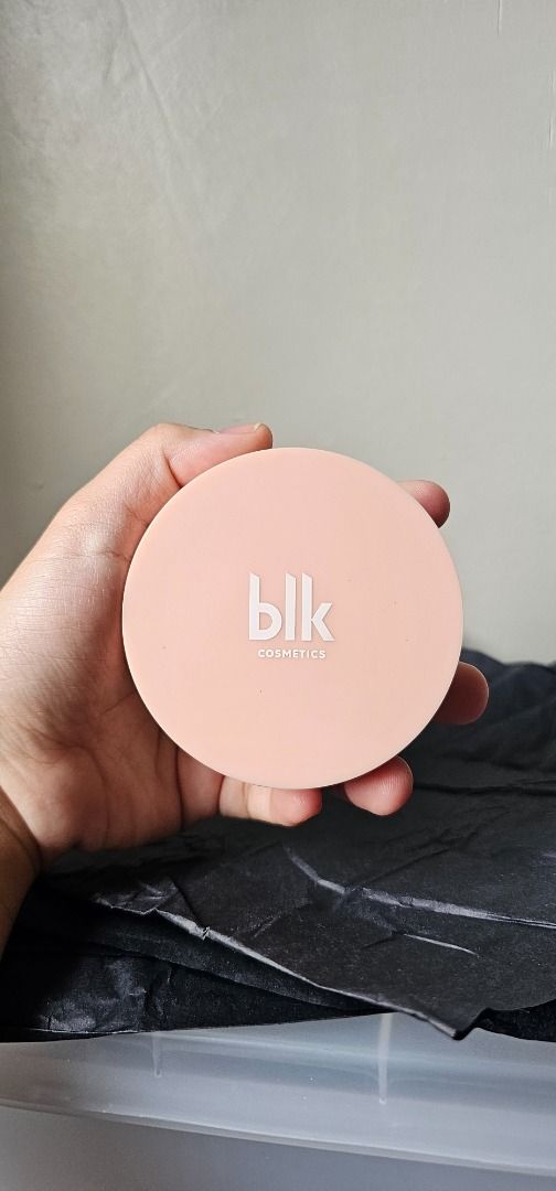 [Preloved] BLK - Airy Matte Perfecting Foundation (Butterscotch) (Category: Makeup) located in Manila. Submitted by ivym.s (Listing ID 1344944189, Image 1). Description: Brand: BLK Shade: Butterscoth Net Weight: 19g Condition: Like new (swatched only) Price is slightly negotiable. MOP: BPI, BDO, GCASH Shipping: Lalamove/Grab Express, LBC and J&T only, shouldered by buyer. Location: Pandacan, Manila..