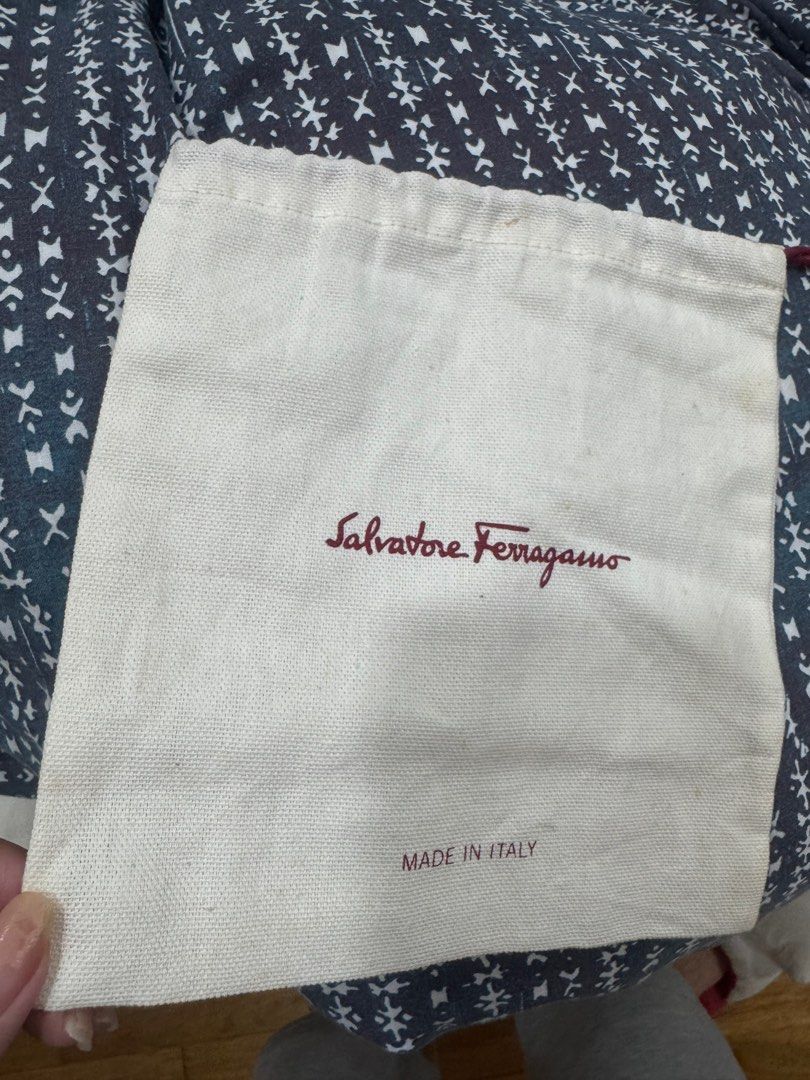 Salvatore Ferragamo Dust Bag (Category: Luxury Bags & Wallets) located in Manila. Submitted by krisceluy (Listing ID 1345062017, Image 1). Description: .