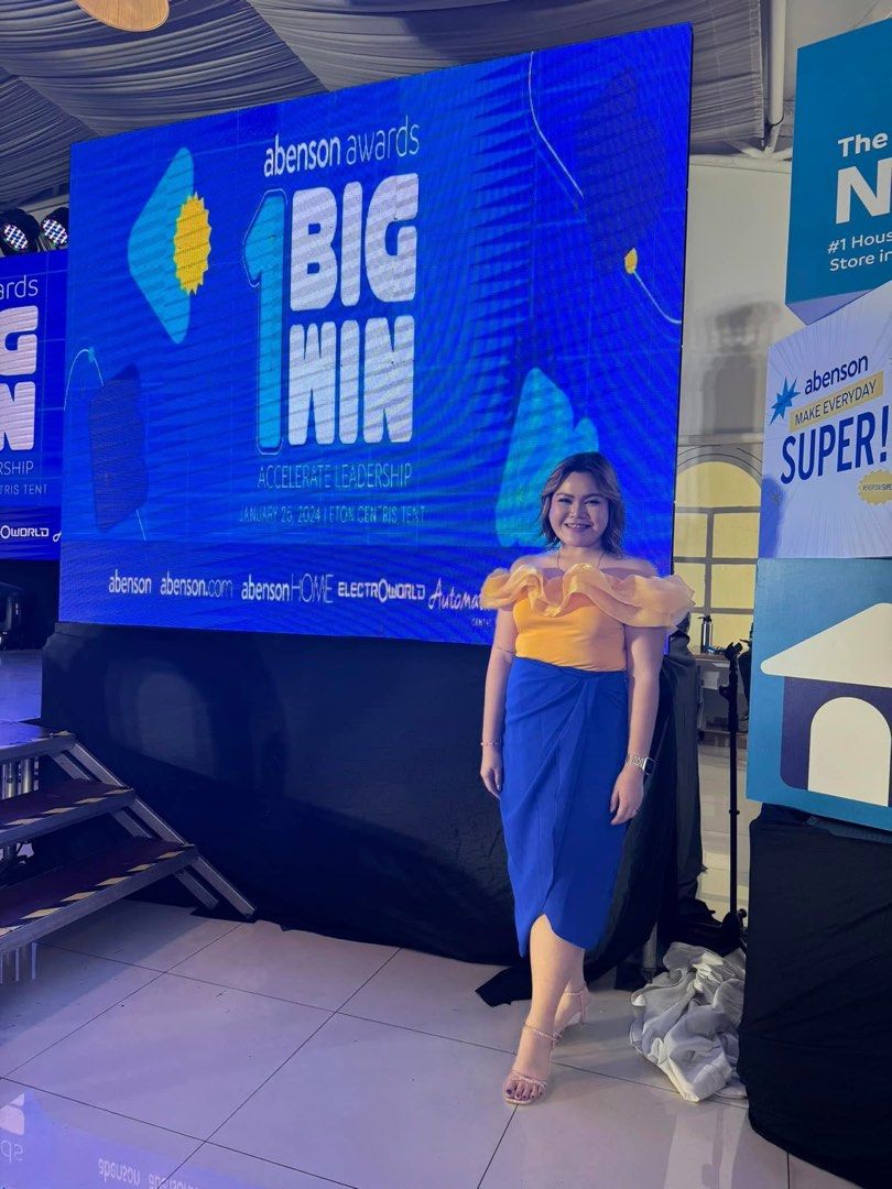 Shein | Yellow Ruffles Off Shoulder (Category: Blouses) located in Manila. Submitted by queennhei (Listing ID 1345104445, Image 2). Description: .