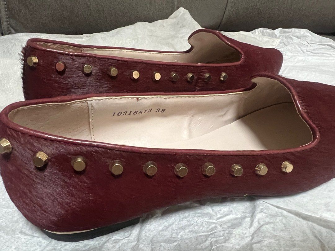 shoes （分類：平底鞋）位於 Hong Kong。 由 caccky 提交（商品編號 1345065310，圖片 3）。簡介： 高貴典雅 意大利製造 只著過2次 有防塵套 。