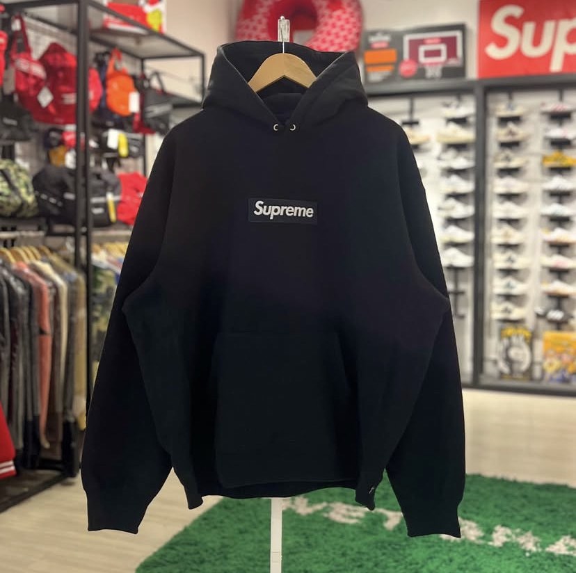 Supreme FW24 Box Logo Black Hoodie, Men's Fashion, Coats, Jackets and ...